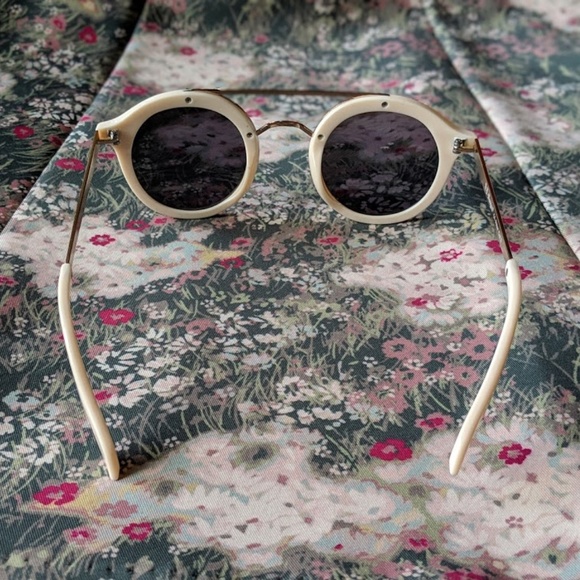 Fun Eclectic Mirrored Sunglasses by A.J. Morgan - Picture 5 of 7